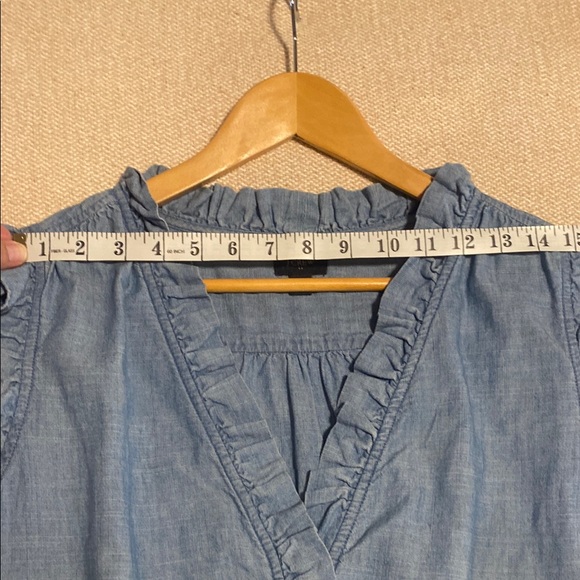 J. Crew Blue Ruffle Sleeveless Top - Picture 3 of 4